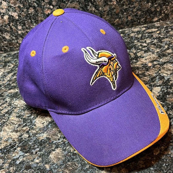 NWT Minnesota Vikings 2-Tone Authentic NFL Cap Hat with Adjustable Velcro Back - Picture 10 of 12
